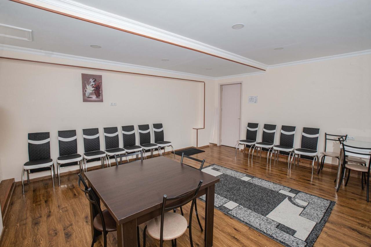Hotel Telav Holl Telavi Esterno foto