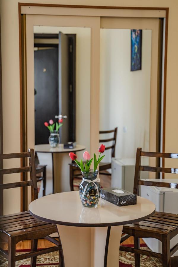 Hotel Telav Holl Telavi Esterno foto