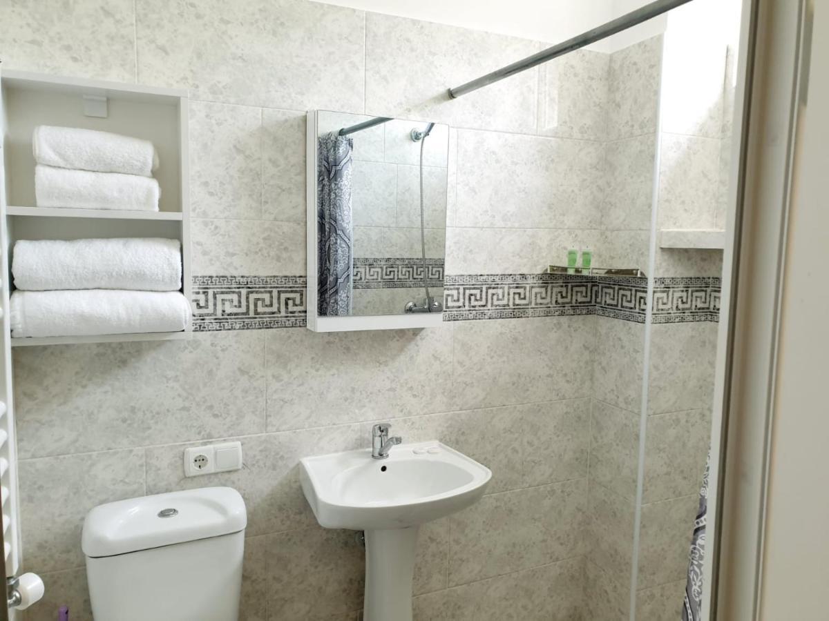 Hotel Telav Holl Telavi Esterno foto