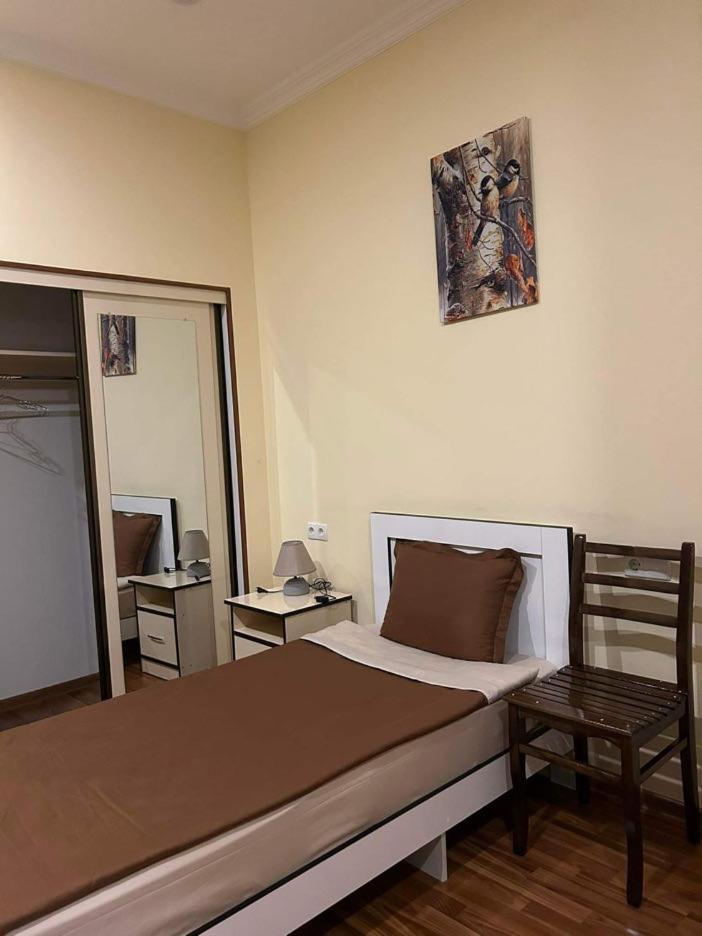 Hotel Telav Holl Telavi Esterno foto